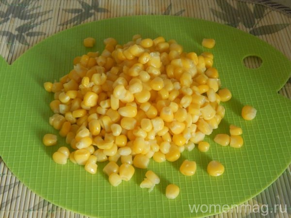 Салат «Регата» с кукурузой и сыром