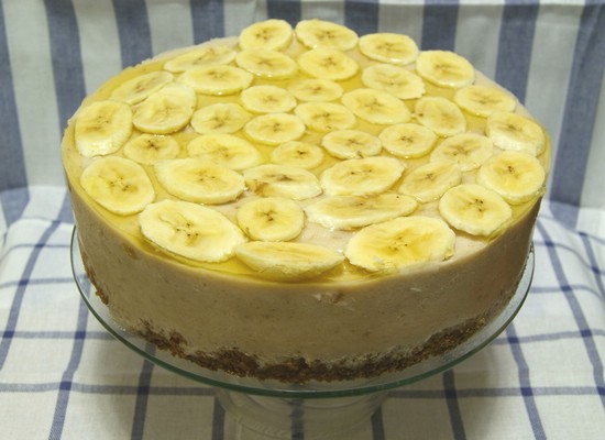 Банановый торт без выпекания