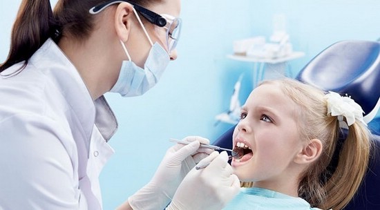 Ребёнок у стоматолога