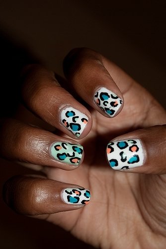 Леопардовые принты на ногтях