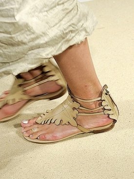 Модная обувь весны-лета 2011