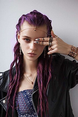 Волосы фиолетового цвета