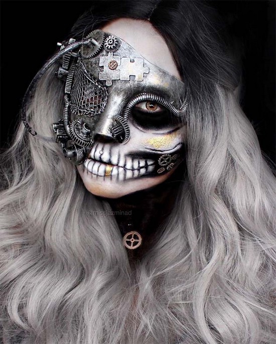 Страшный грим на лице на Хэллоуин для девушки
