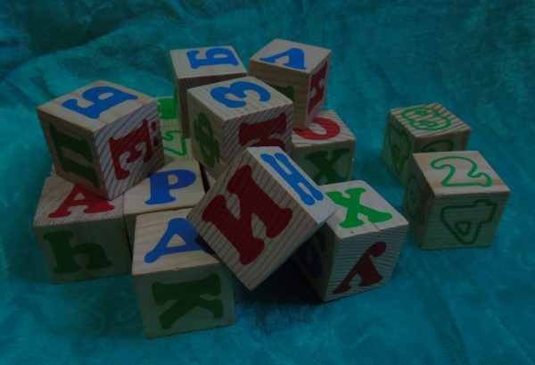 Деревянные игрушки «ТОМИК»: буквы русского алфавита