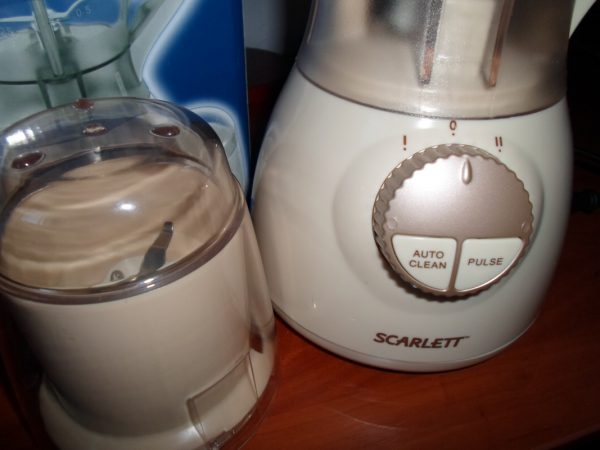 Кухонный блендер Scarlett SC-4143