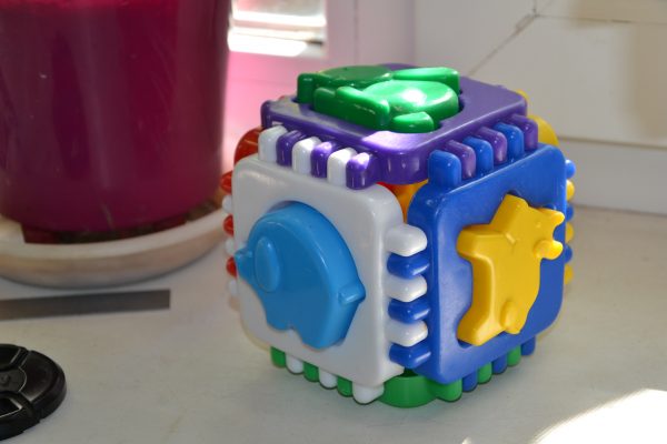 Развивающая игрушка Умный кубик