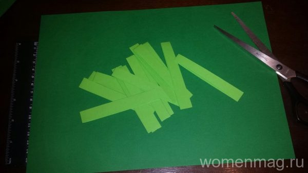 Как сделать новогодний венок из бумаги своими руками