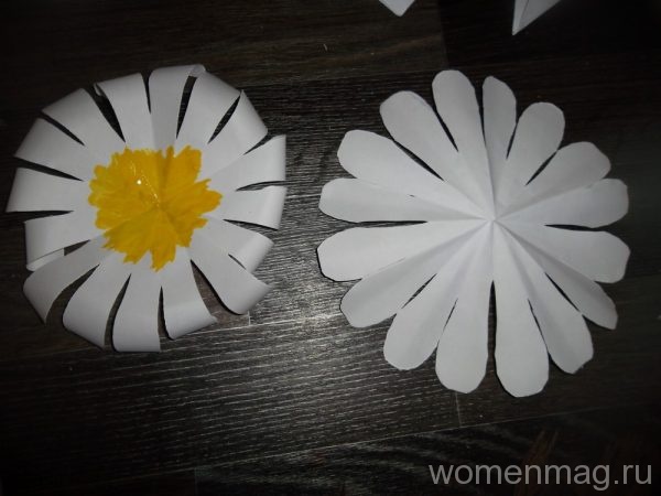 Цветы из плотной бумаги своими руками