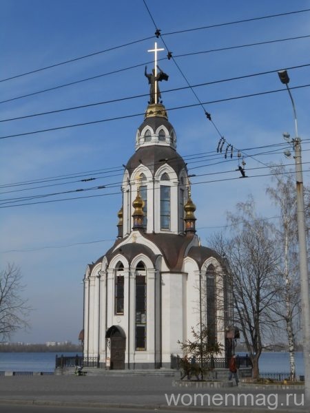 Храм Иоанна Крестителя. Днепропетровская набережная