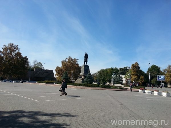 Достопримечательности Севастополи: площадь Нахимова