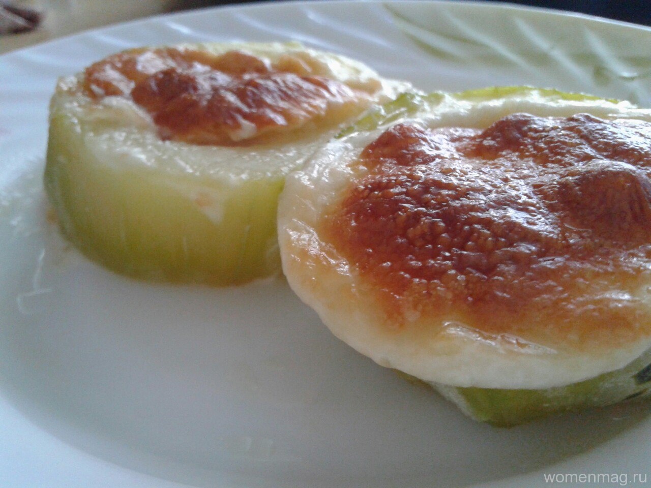 Кабачковые кольца, запечённые с сыром