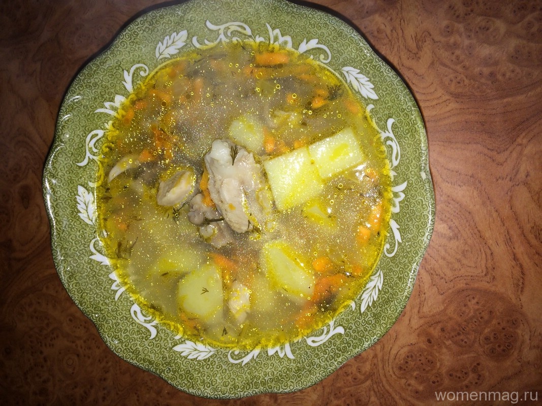 Картофельный суп из кукурузной крупы с курицей