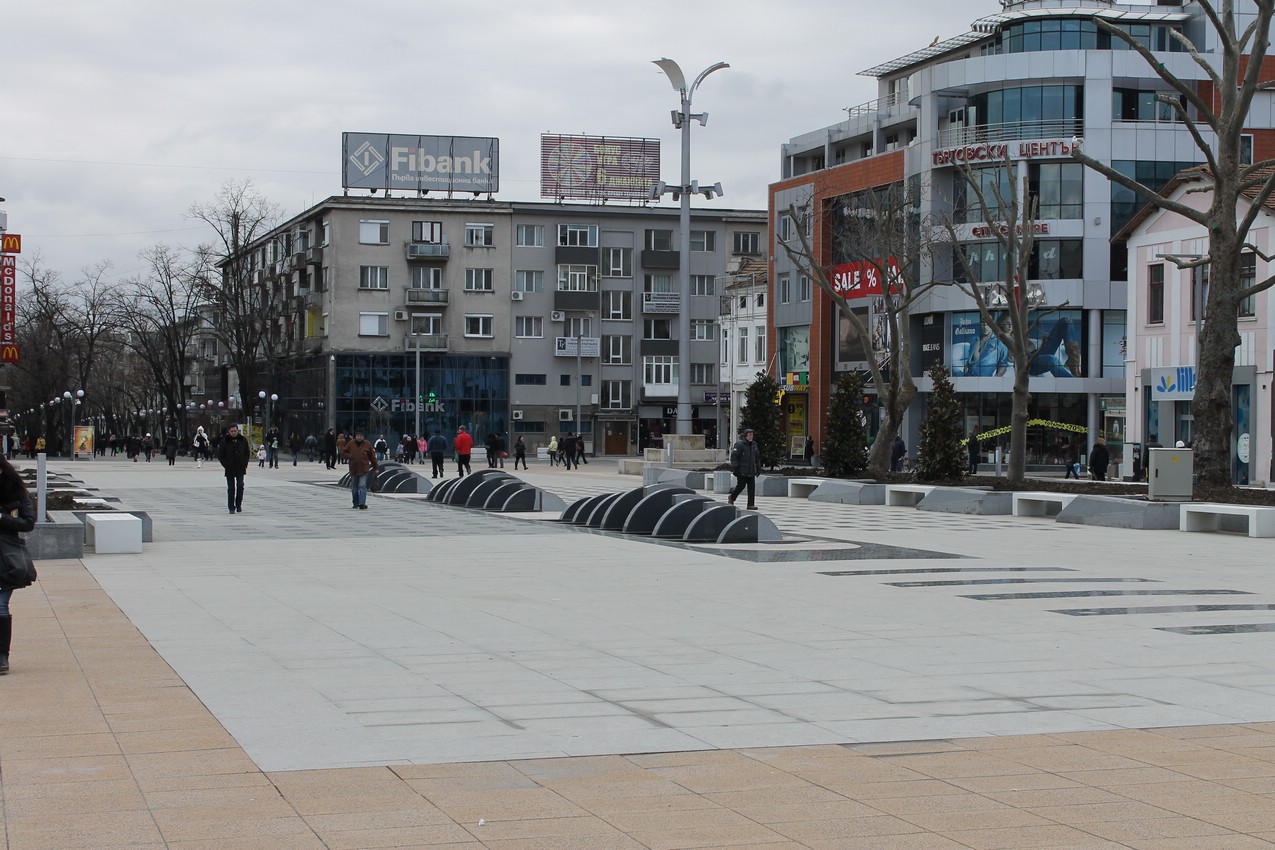 Площадь Тройка в Бургасе Площадь Тройка в Бургасе