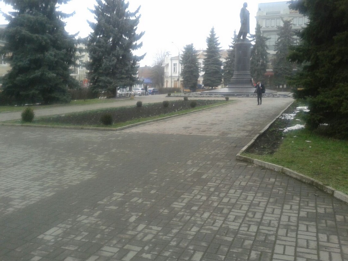 Площадь Ленина во Владикавказе Площадь Ленина во Владикавказе