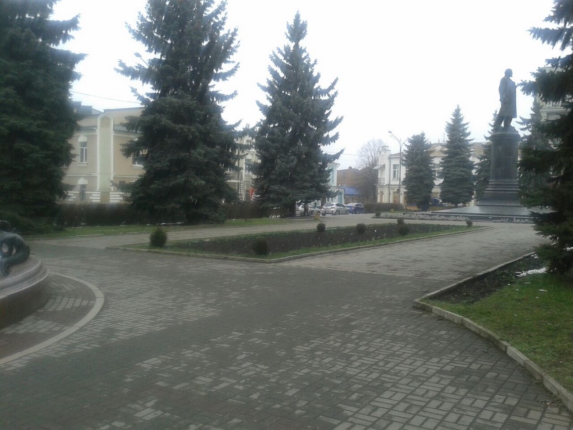 Площадь Ленина во Владикавказе Площадь Ленина во Владикавказе