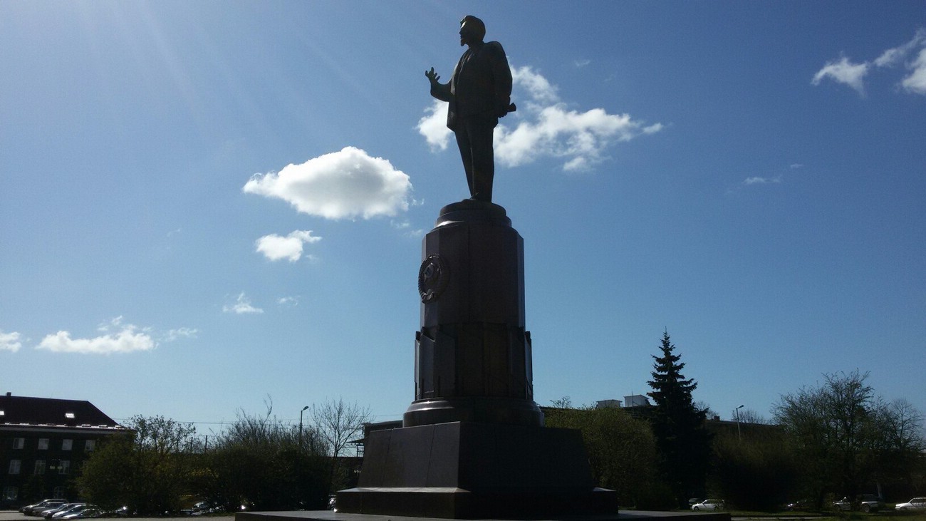 Памятник М. И. Калинину в Калининграде Памятник М. И. Калинину в Калининграде