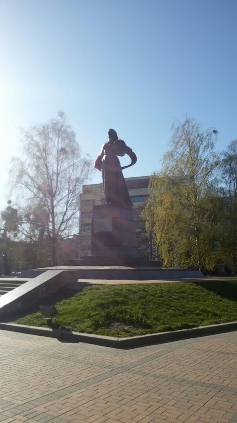 Памятник Родина-мать в Калининграде Памятник Родина-мать в Калининграде