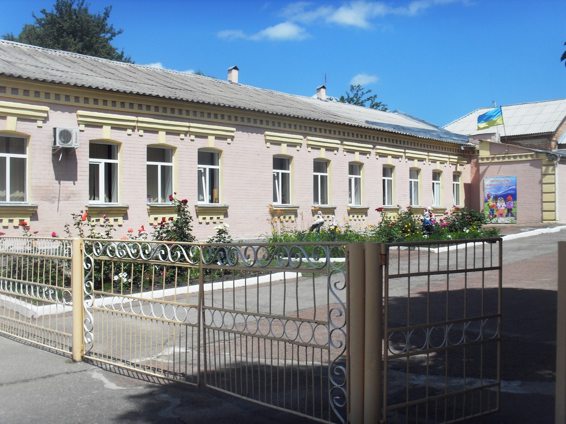 Академический областной театр кукол в Кировограде Академический областной театр кукол в Кировограде