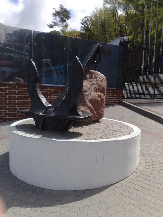Памятник-якорь в Светлогорске (Калининградская область)