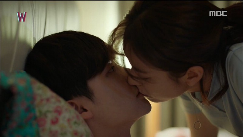 Han Hyo Joo W -  Two Worlds