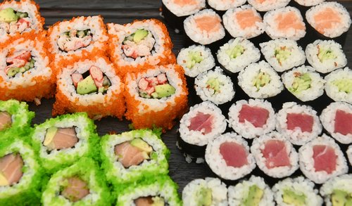 Роллы и суши – это аппетитно и красиво!