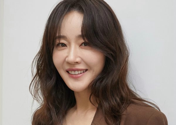 Ом Джи Вон — список дорам и фильмов актрисы Uhm Ji Won 엄지원