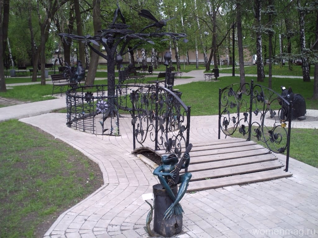 Романтика искусства в Парке кованых фигур аллеи